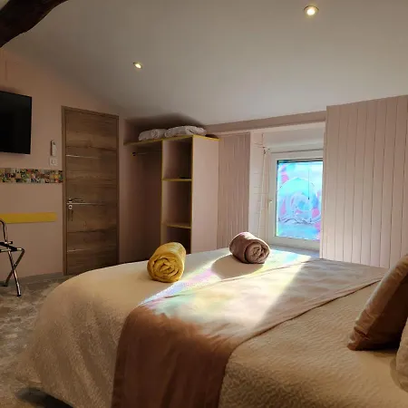 D'hotes Leonie & Restaurant Bed & Breakfast Druillat